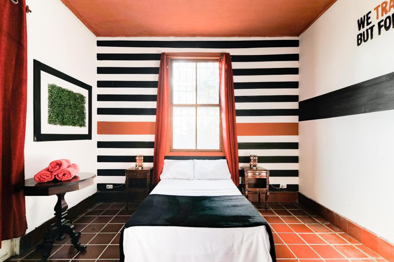 Capsule Hostel Гватемала Экстерьер фото